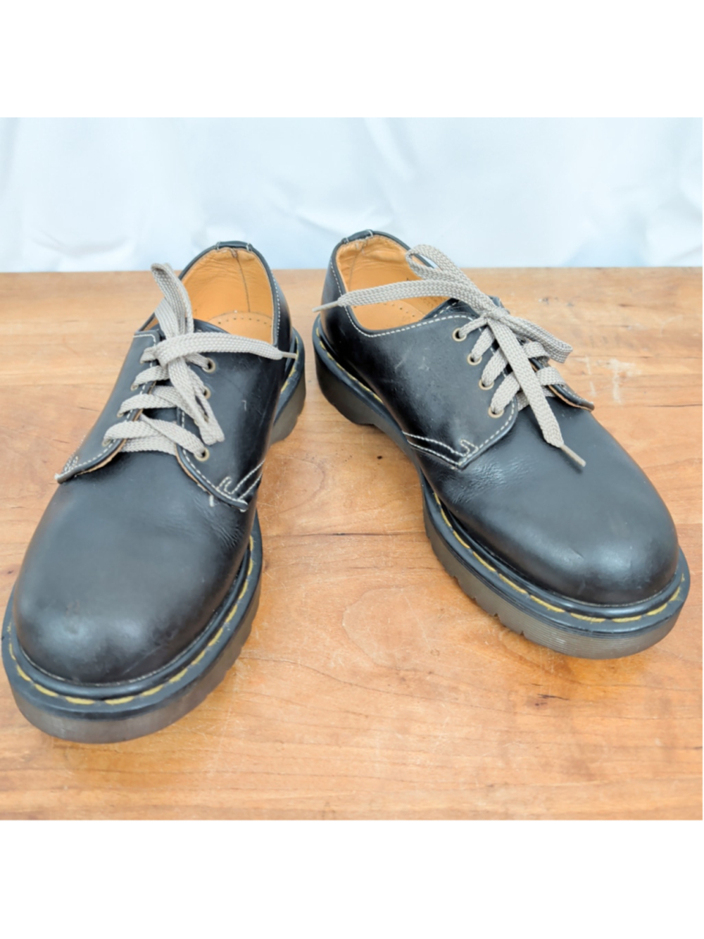 Vintage English Dr. Martens 4 Eyelt Black Leather Derbys UK7